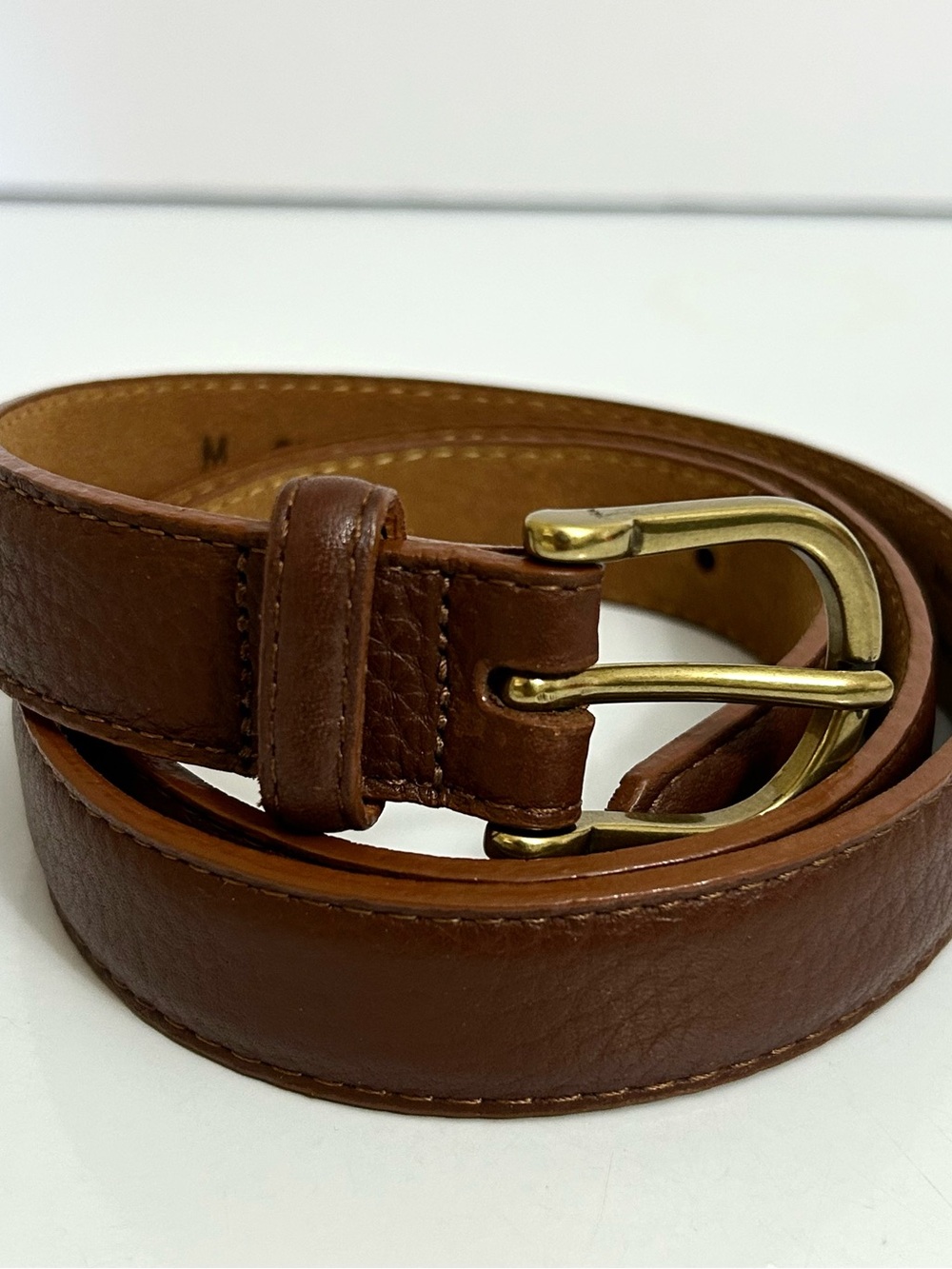 L.L. Bean Chestnut Brown Leather Belt with Brass tone Buckle Sz 34 USA